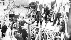 Cecil b de mille directing